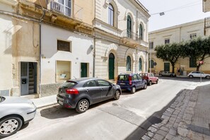 Esterni