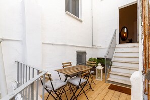 Outdoor dining - GuestHost - Lecce Center Charming Flat with terrace (Lecce)