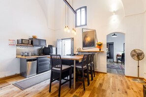 Dining - GuestHost - Lecce Center Charming Flat with terrace (Lecce)