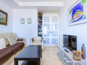 Casa, 4 habitaciones, Terraza | Sala de estar