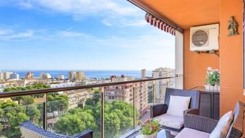 Huis, 4 slaapkamers, terras | Terrein van de accommodatie