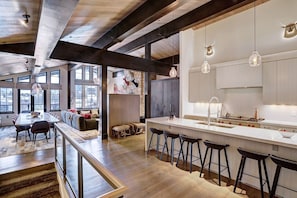 House, 6 Bedrooms | Interior