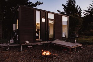 Terrace/patio - Kuaotunu Cabin 2 by Tiny Away (Kuaotunu)