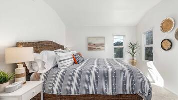 3 bedrooms, travel cot, WiFi, bed sheets