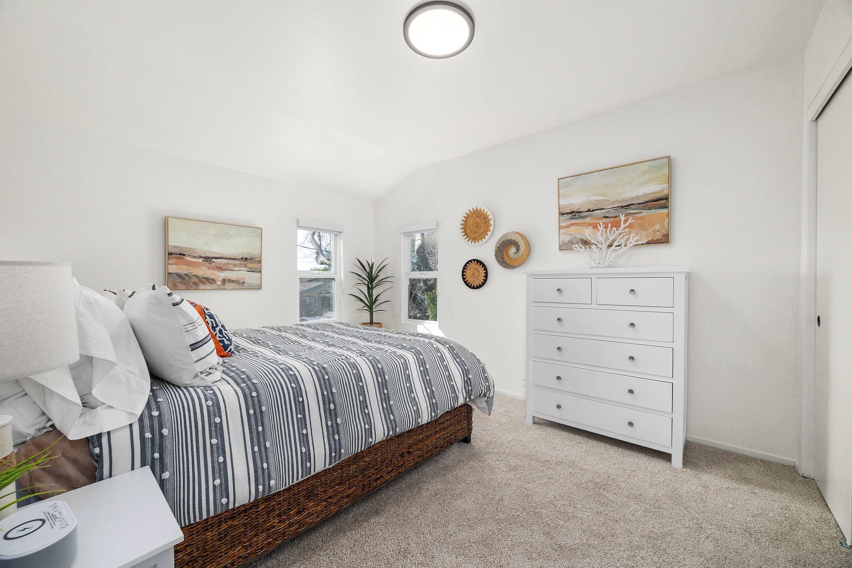 3 habitaciones, cuna de viaje, wifi y ropa de cama 