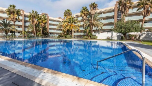 Unclassified image, 1 of 12, button - Global Aquaria - By Global Rental Holidays 7128 (Salou)
