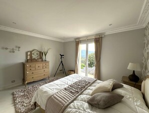 4 bedrooms, free WiFi