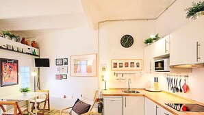 House, 3 Bedrooms | Private kitchen - Global Eixample Dret Valencia Cartagena 5505 (Barcelona)