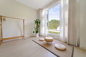 Superior Studio Suite, Hill View | View from room - Villa in the park (Guiyang)