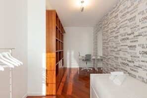 2 bedrooms, iron/ironing board, WiFi, bed sheets - Wonderful three-room apartment Solari area 7th p. - Mirable PM (Milano)
