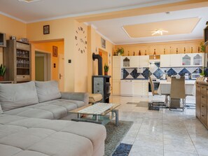 TV - Apartment Gyula by Interhome (Balatonszemes)