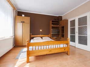 3 bedrooms, Internet