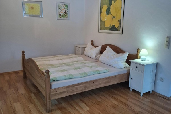 Fewo 90 m², 4 Personen, 1 Schlafzimmer, Wohn-/Schlafraum-Schlafzimmer 2 mit Doppelbett