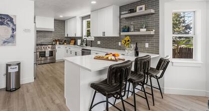 Designer 5-bedroom house 20 mins from 4 ski resorts & Salt Lake downtown
