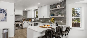 Designer house 20 mins from 4 ski resorts & Salt Lake downtown