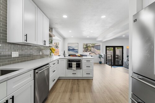 Designer 5-bedroom house 20 mins from 4 ski resorts & Salt Lake downtown