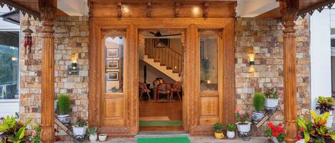 واجهة المنشأة