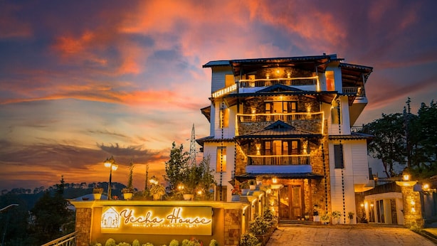 A multi-story building with a sign reading "Yecha House." - Yecha House - Mountain & Lake View Retreat, Bhimtal (Bhimtal)