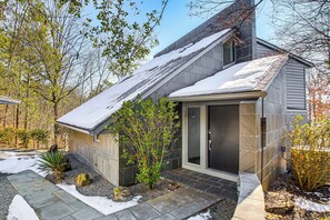 Exterior - Boat Dock & Views: Stunning Lake Coronado Gem! (Hot Springs Village)