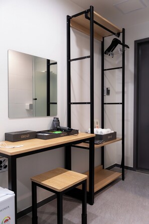 Wardrobe - Stayz437 Jongno (Seoul)