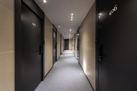 Hallway. Stayz437 Jongno