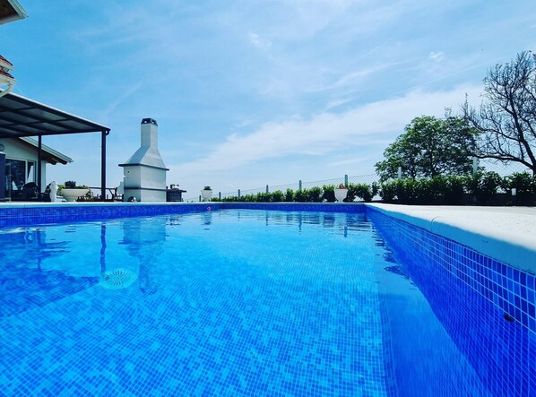 Villa (Three Bedorom Villa with Outdoor Swim) | Outdoor pool