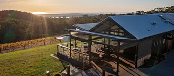 EcoFriendly Scandinavian Retreat Near McLaren Vale