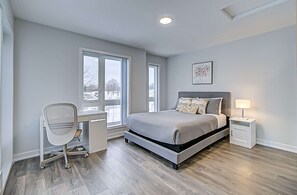 3 habitaciones, escritorio, tabla de planchar con plancha y wifi 