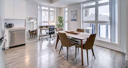 Spacious 3 Bedroom 3 BA near Yorkdale Mall