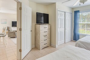 2 bedrooms, iron/ironing board, Internet, bed sheets