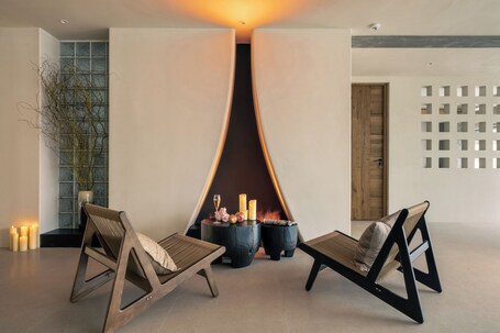 Chimenea. Wild Persimmon Warm Soup Homestay