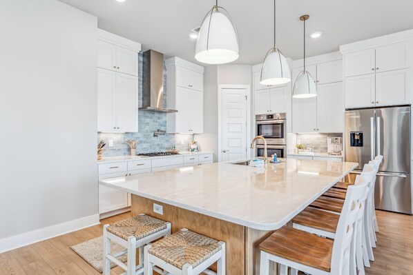 Unclassified image, 1 of 49, button