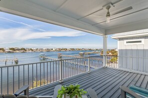 Unclassified image, 5 of 49, button