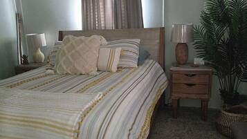 3 dormitoris, planxa i posts de planxar, wifi gratuïta i roba de llit