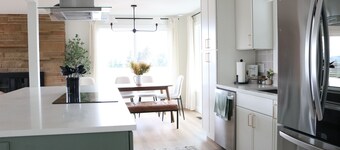 Beautiful ocean view home close to the airport