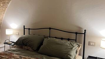 1 camera, ferro/asse da stiro, Wi-Fi, lenzuola