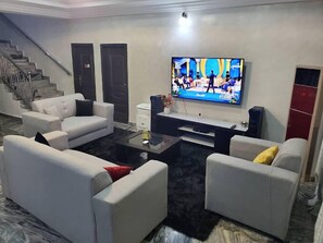 經濟公寓, 露台, 城市景 | 客廳