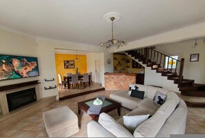 Villa | 3 bedrooms, desk