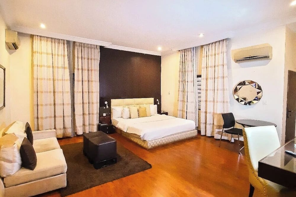 NiCotel Apartments