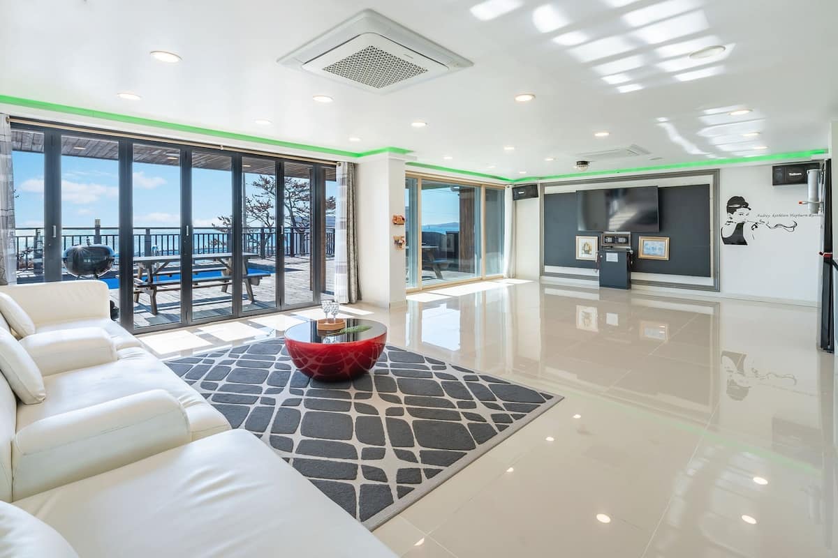 Eenvoudige kamer, 2 slaapkamers (Room 101 (Ocean View/Pool Villa)) | 1 slaapkamer, gratis wifi
