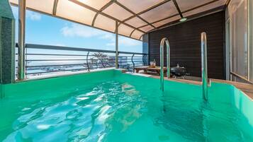 Chambre de base, 1 chambre (Room 202 (Ocean View/Pool Villa)) | 1 chambre, accès au Wi-Fi (inclus)