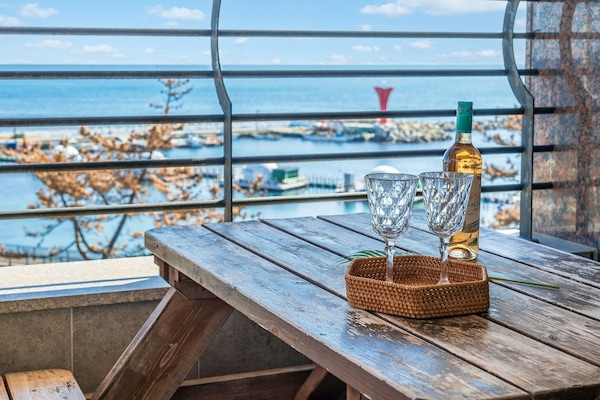 Basic Room, 1 Bedroom (Room 205 (Ocean View/Pool Villa)) | 1 bedroom, free WiFi