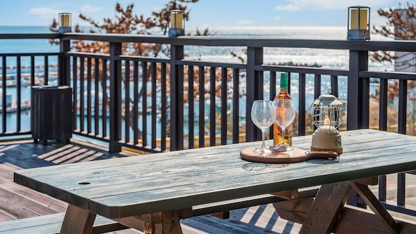 Habitació bàsica, 2 dormitoris (Room 103(Ocean View/Pool Villa)) | 1 dormitori i wifi gratuïta