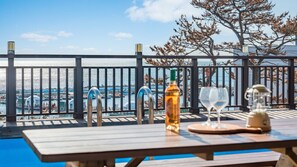 Basic Room, 2 Bedrooms (Room 101 (Ocean View/Pool Villa)) | 1 bedroom, free WiFi - Pohang Blue Hill Pension (Pohang)