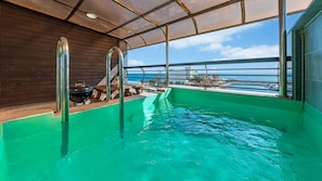 Basic-Zimmer, 1 Schlafzimmer (Room 201 (Ocean View/Pool Villa)) | 1 Schlafzimmer, kostenloses WLAN