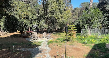 Charming 1 bedroom apartment near downtown La Mesa with great outdoor space