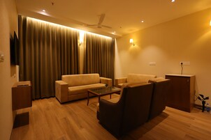 Sistema de insonorización, tabla de planchar con plancha y wifi gratis 