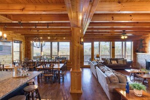 Smart TV, chimenea y futbolito 