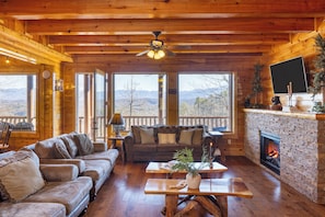 Smart-TV, peis og fotballspill