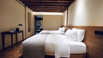Basic Double Room | Free WiFi, bed sheets